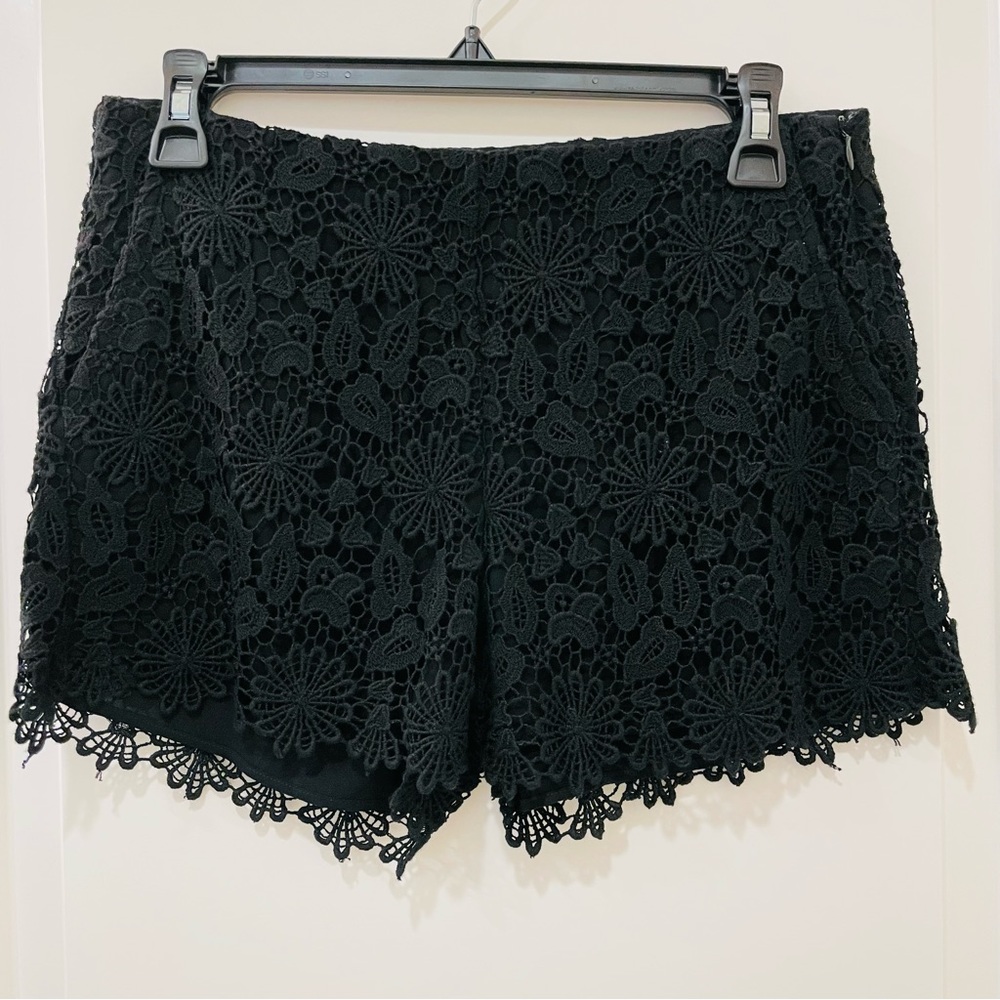 Zara Black Lace Floral Crochet Shorts